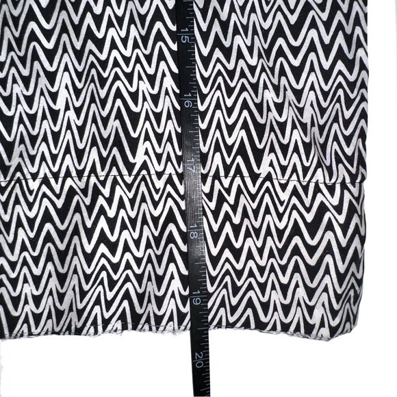 Kate Spade Saturday Zig Zag Black And White Silk Blend Blouse MEDIUM - Picture 6 of 7